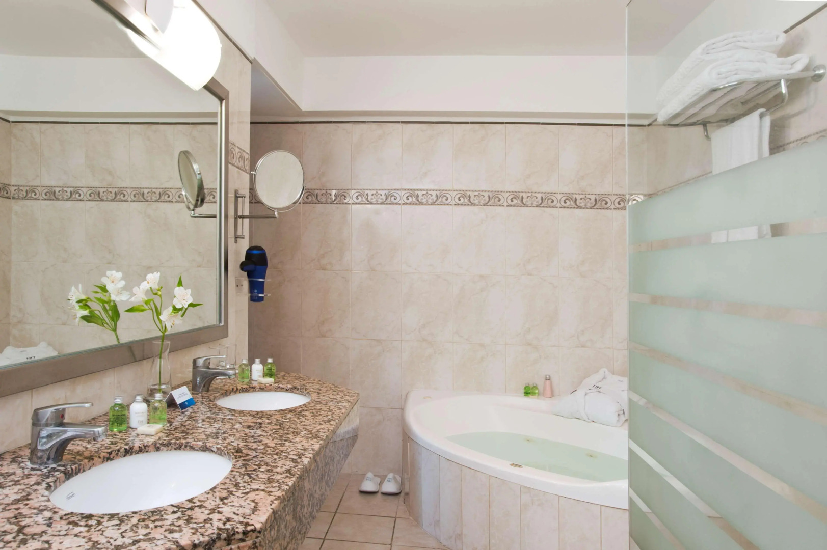 NH Montevideo Columbia