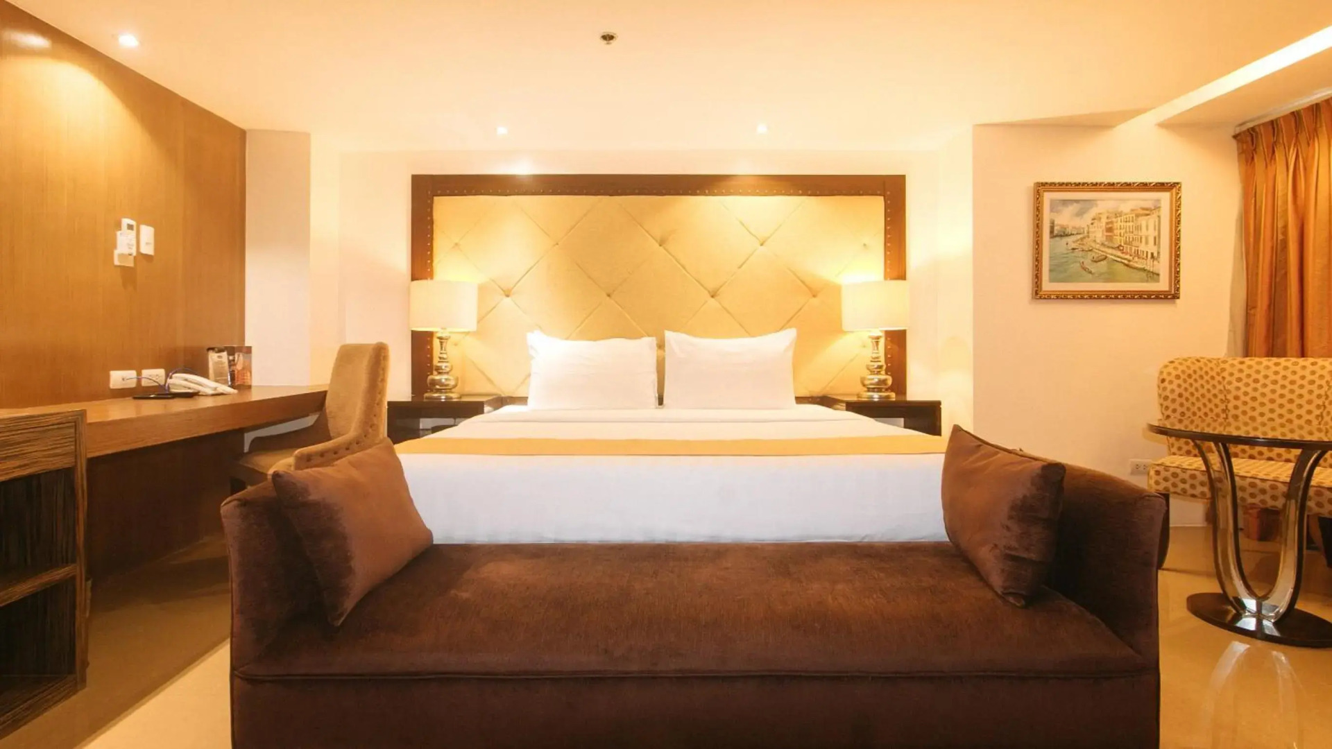 Torre Venezia Suites