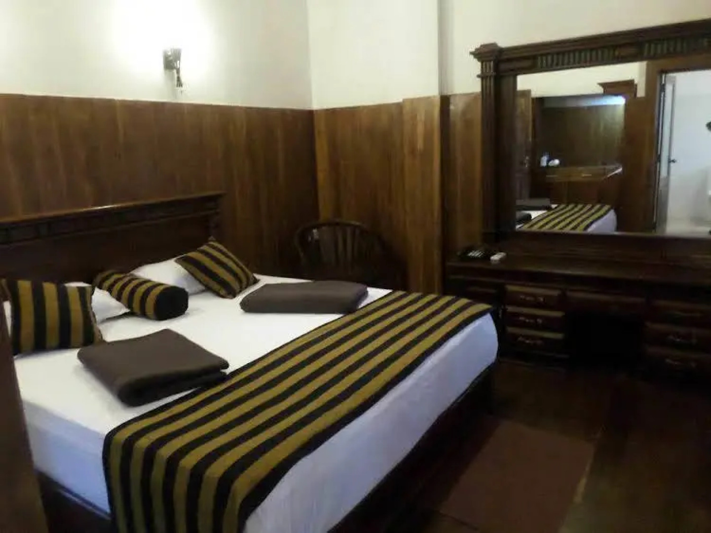 Vista BnB Peak Mount Villa