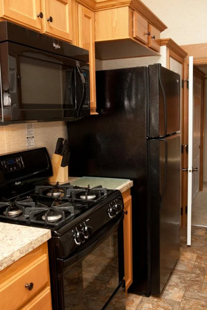 Sun Retreats Gwynn's Island