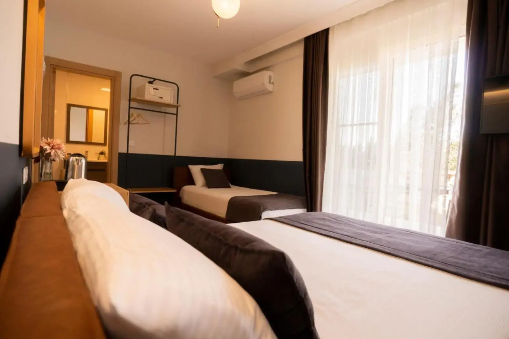 Urla 1867 Hotel