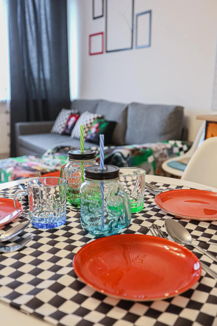 SunSet (СанСет) на улице Героев Донбаса 7