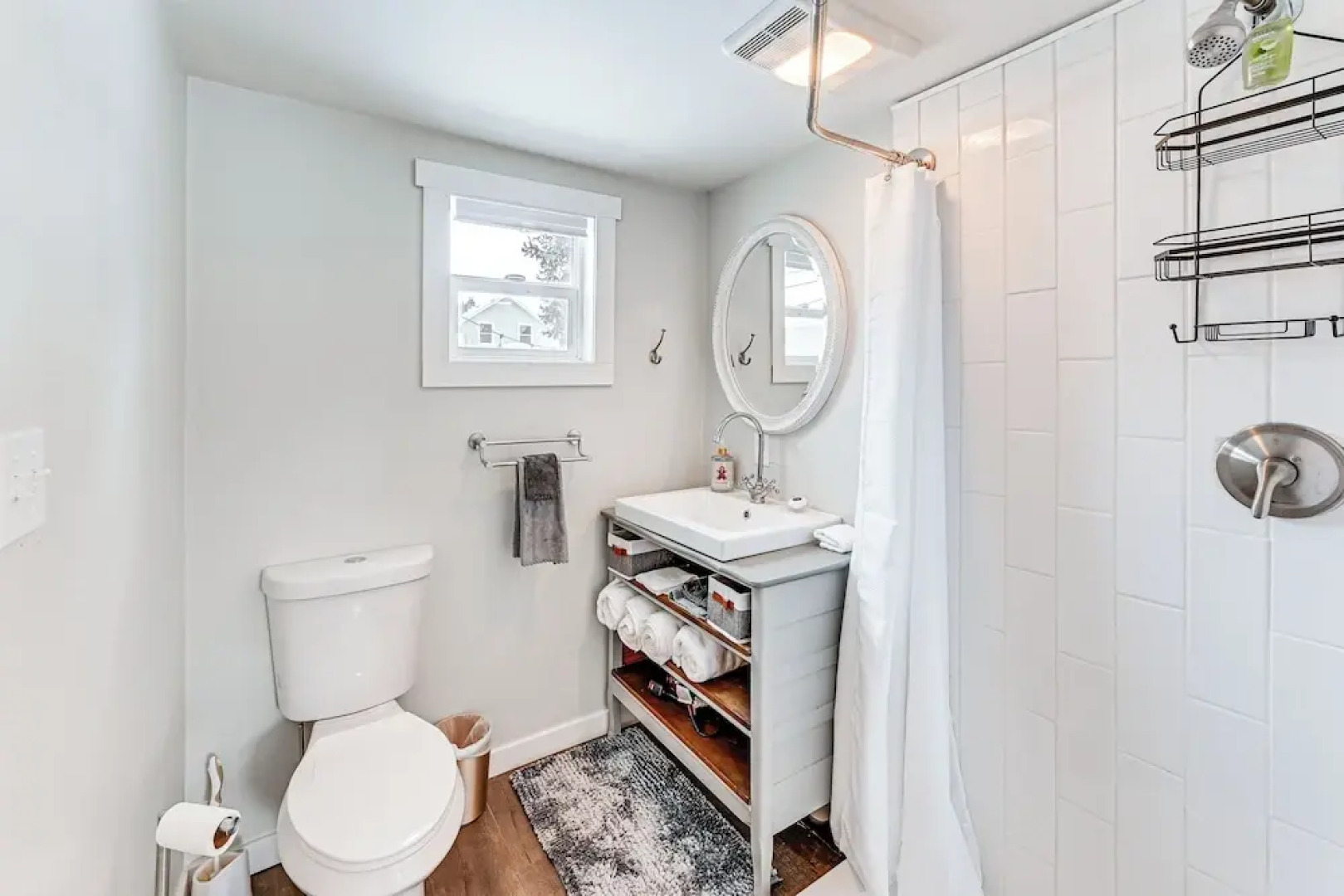 1 Mi to Main Street Polson: Updated Home w/ Deck!