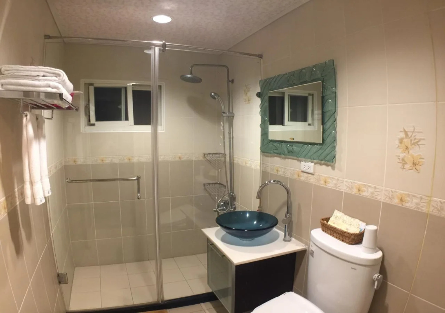 Fall in love Karuizawa Hostel