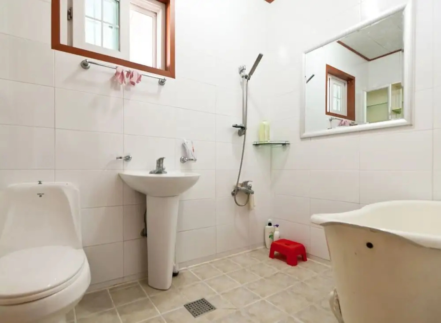 Taean White Sand Pension