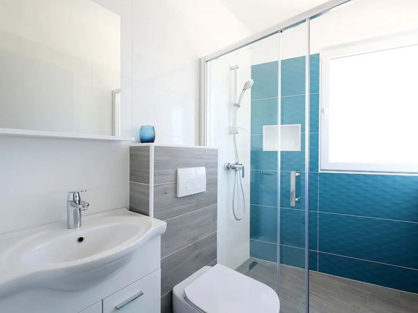 Modern and Luxurius Apartment With Swimingpool, Nice sea View Terrace