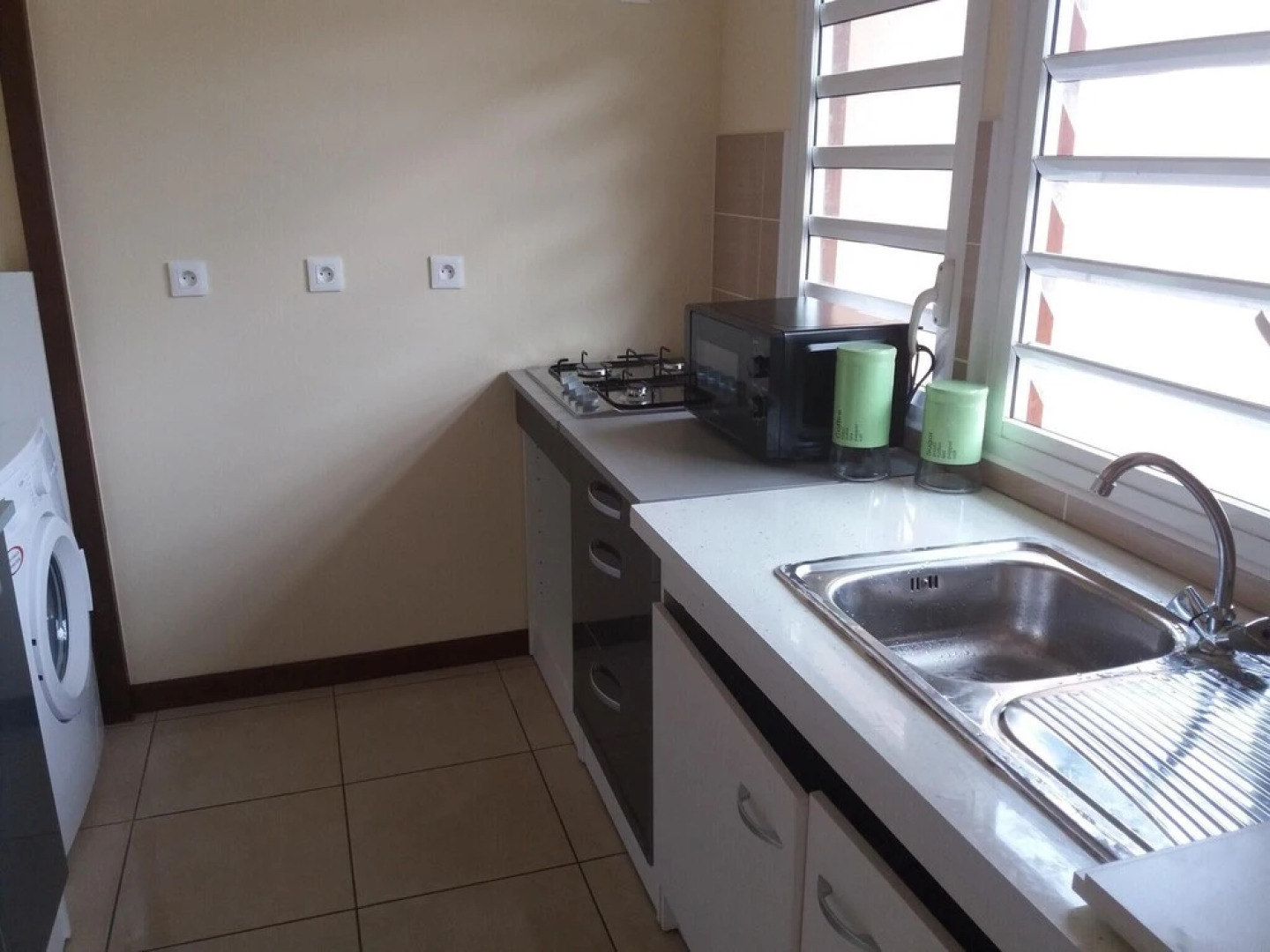 House With 2 Bedrooms in Petite-île, With Furnished Terrace - 5 km Fro