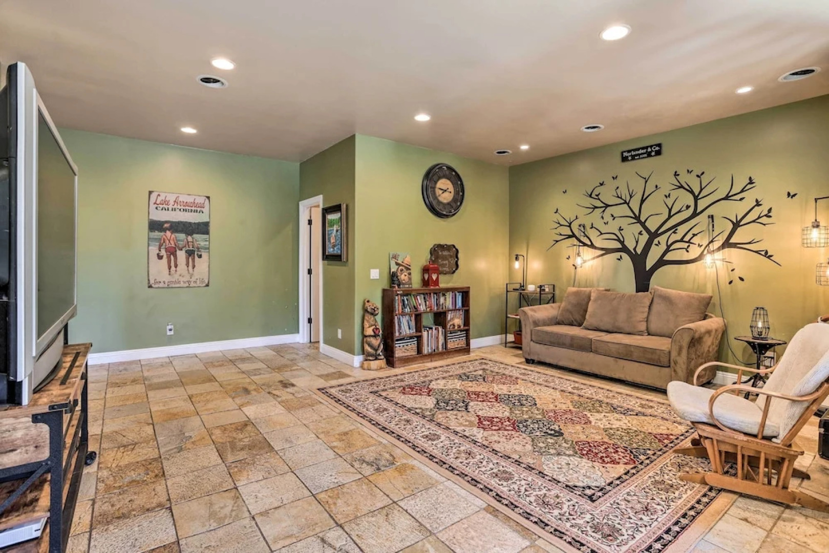 Lovely Lake Arrowhead Home w/ Private Hot Tub