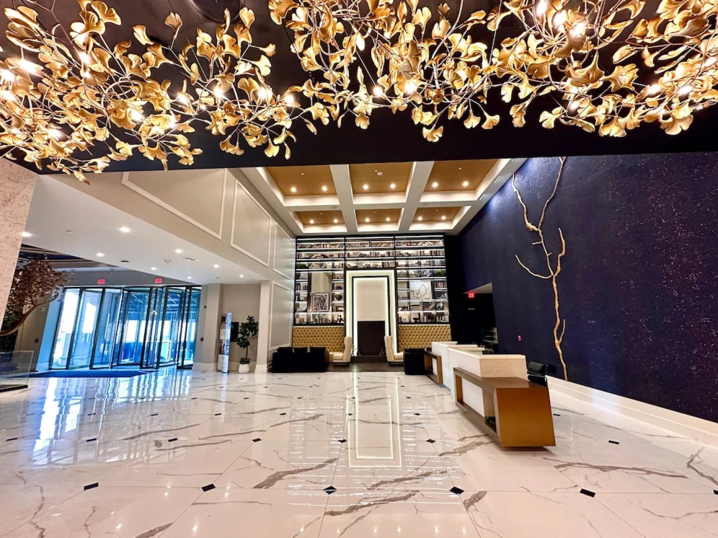 Chez Hotel Arlington Heights