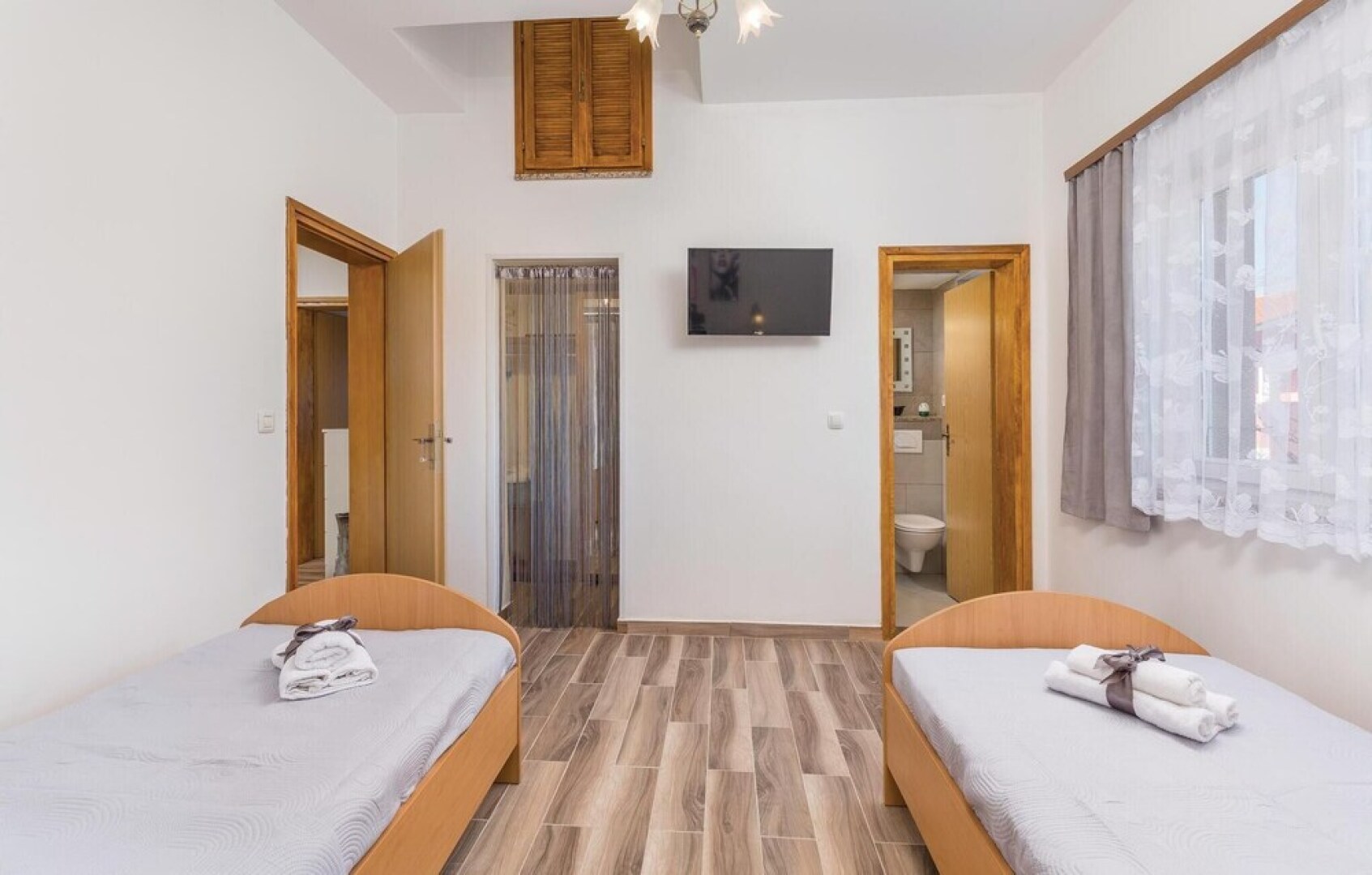 Stunning Home in Nedescina With Wifi and 4 Bedrooms