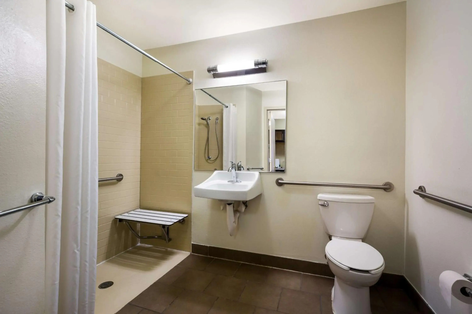 Sonesta Simply Suites  St Louis Earth City