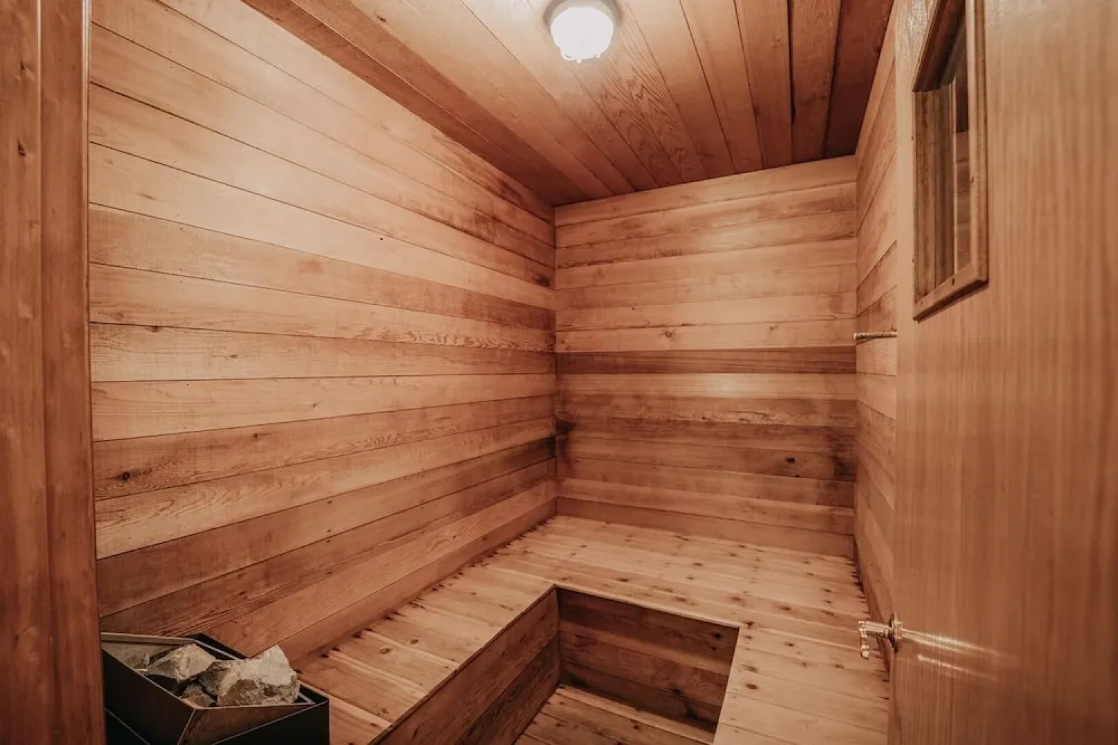 29sl - Hot Tub - Sauna - Bbq - Shuffle Board - Sleeps 11 3 Bedroom Home by Redawning