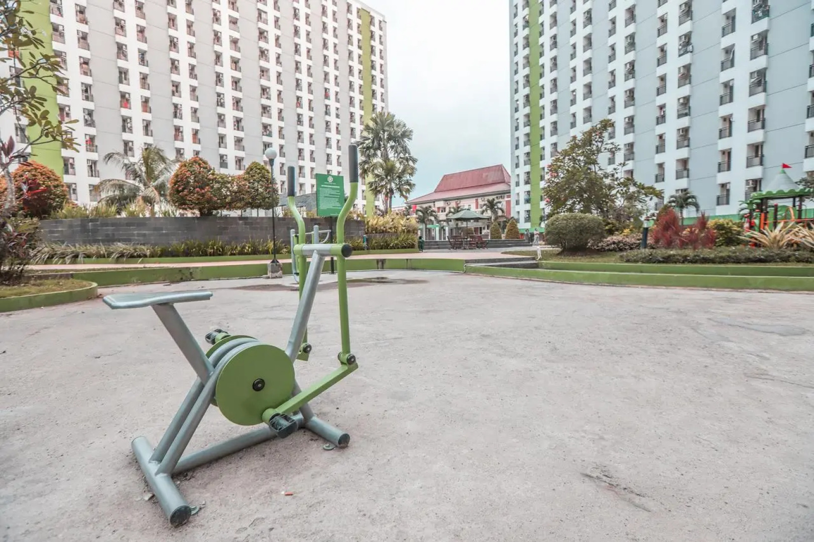 Hotel O Green Lake View Ciputat