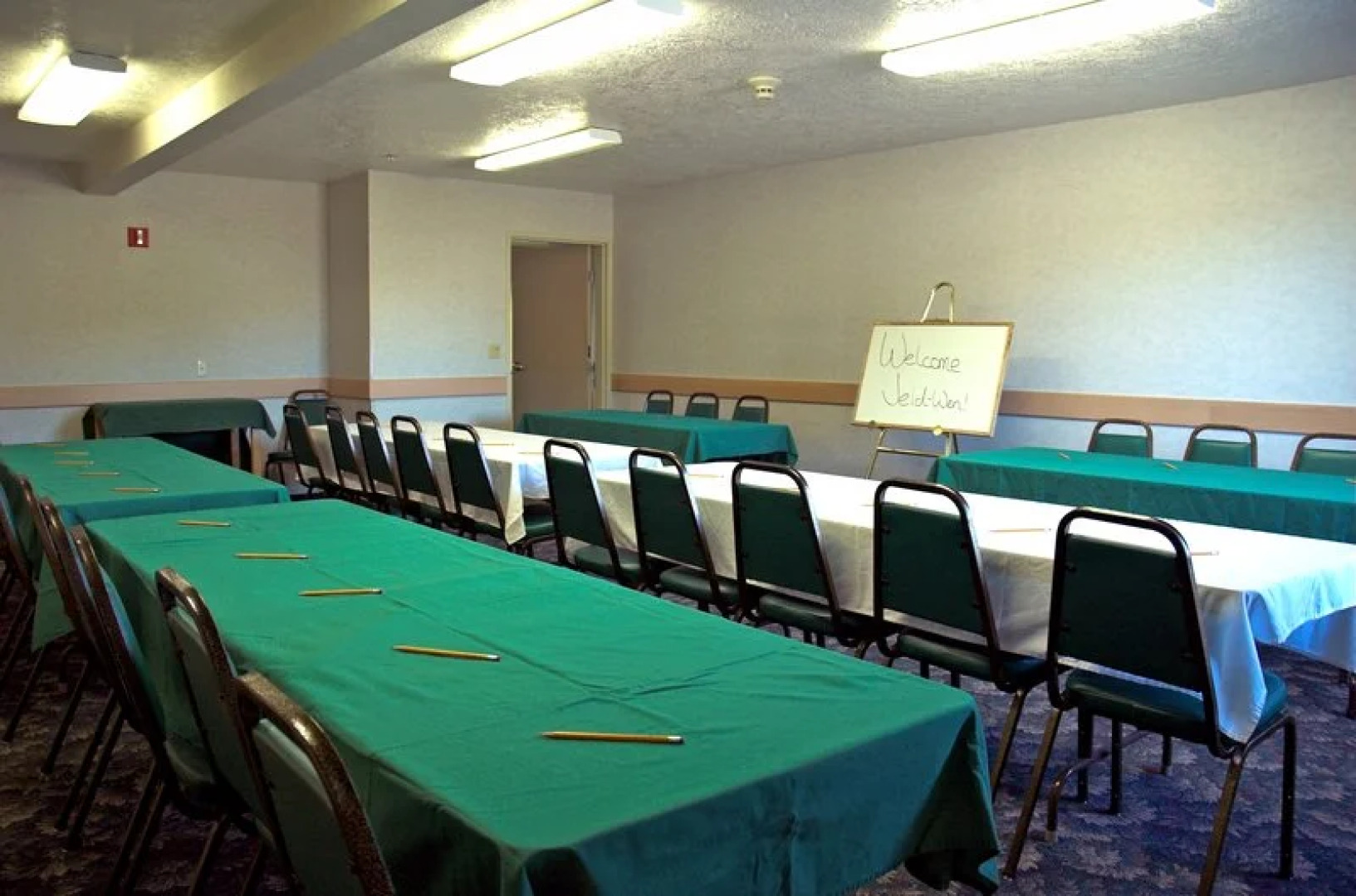 Rodeway Inn & Suites