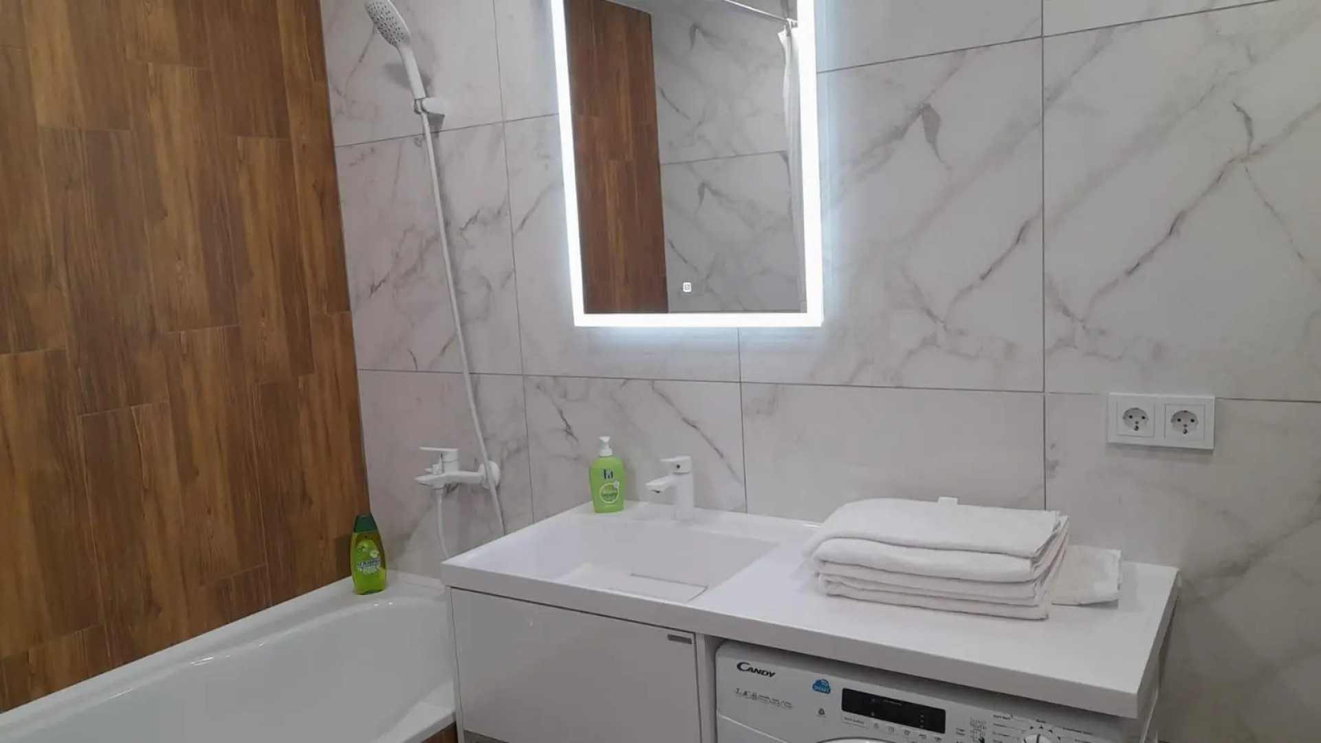 Апартаменты на улице Революционная 101Г