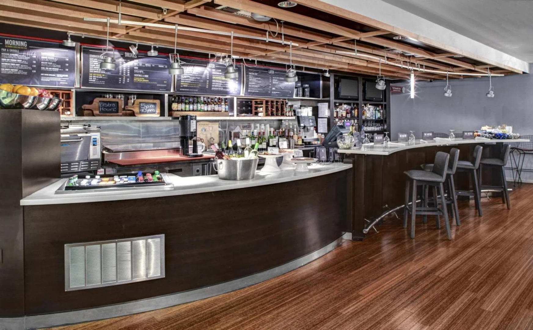 Courtyard by Marriott Richmond North