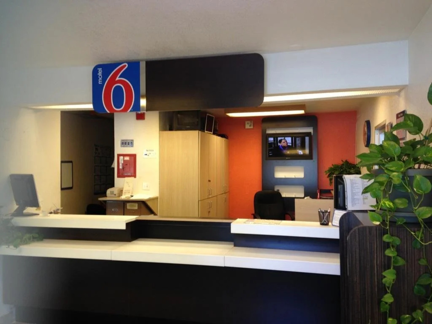 Motel 6 Stockton, CA - East