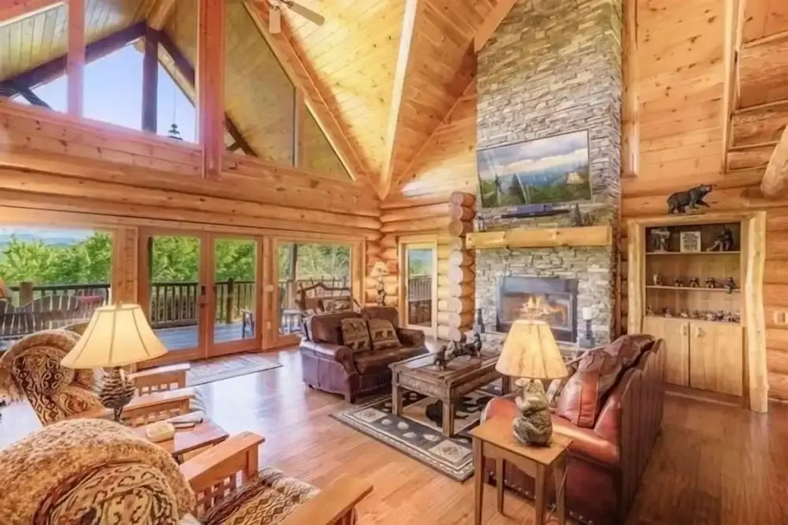 Paradise Point 4 Bedroom Cabin by RedAwning