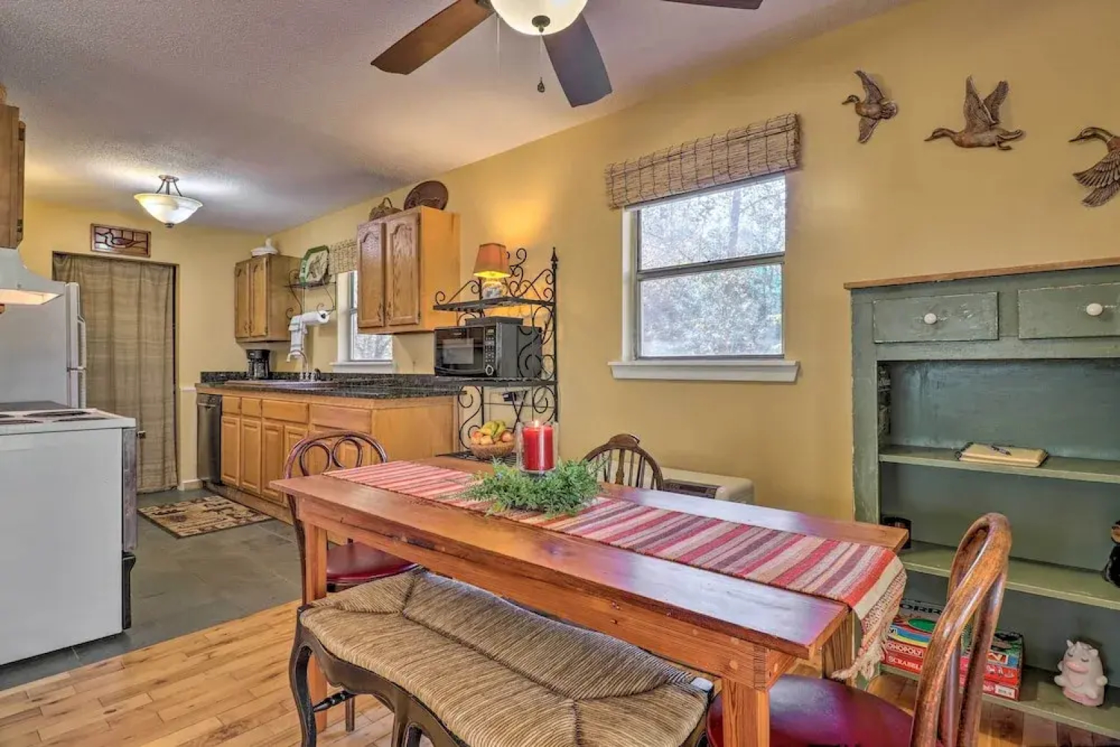 Creekside Retreat w/ Deck, 18 Miles to Wolf Ridge