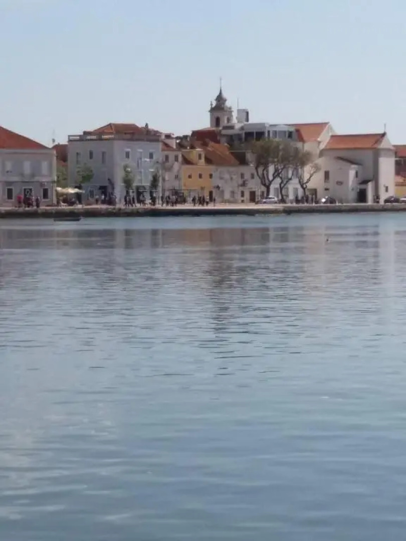 Casa do Rio - Riverside House