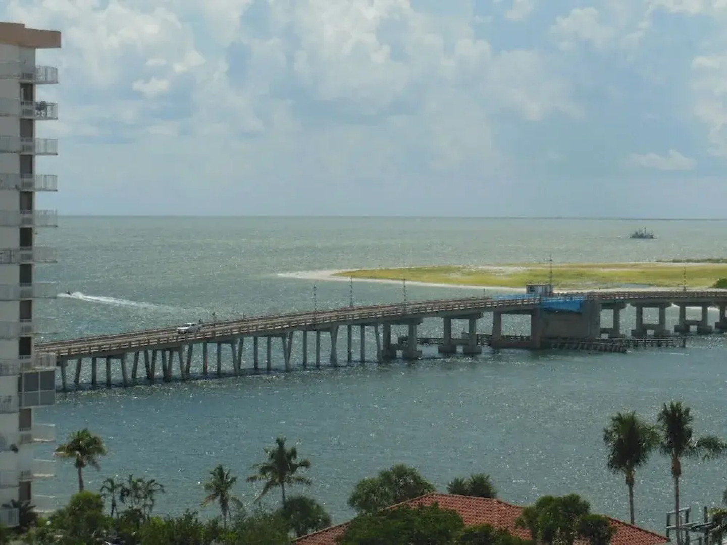 Lovers Key Resort 907