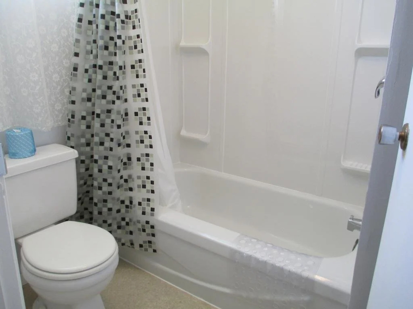 Peterboro Express Inn