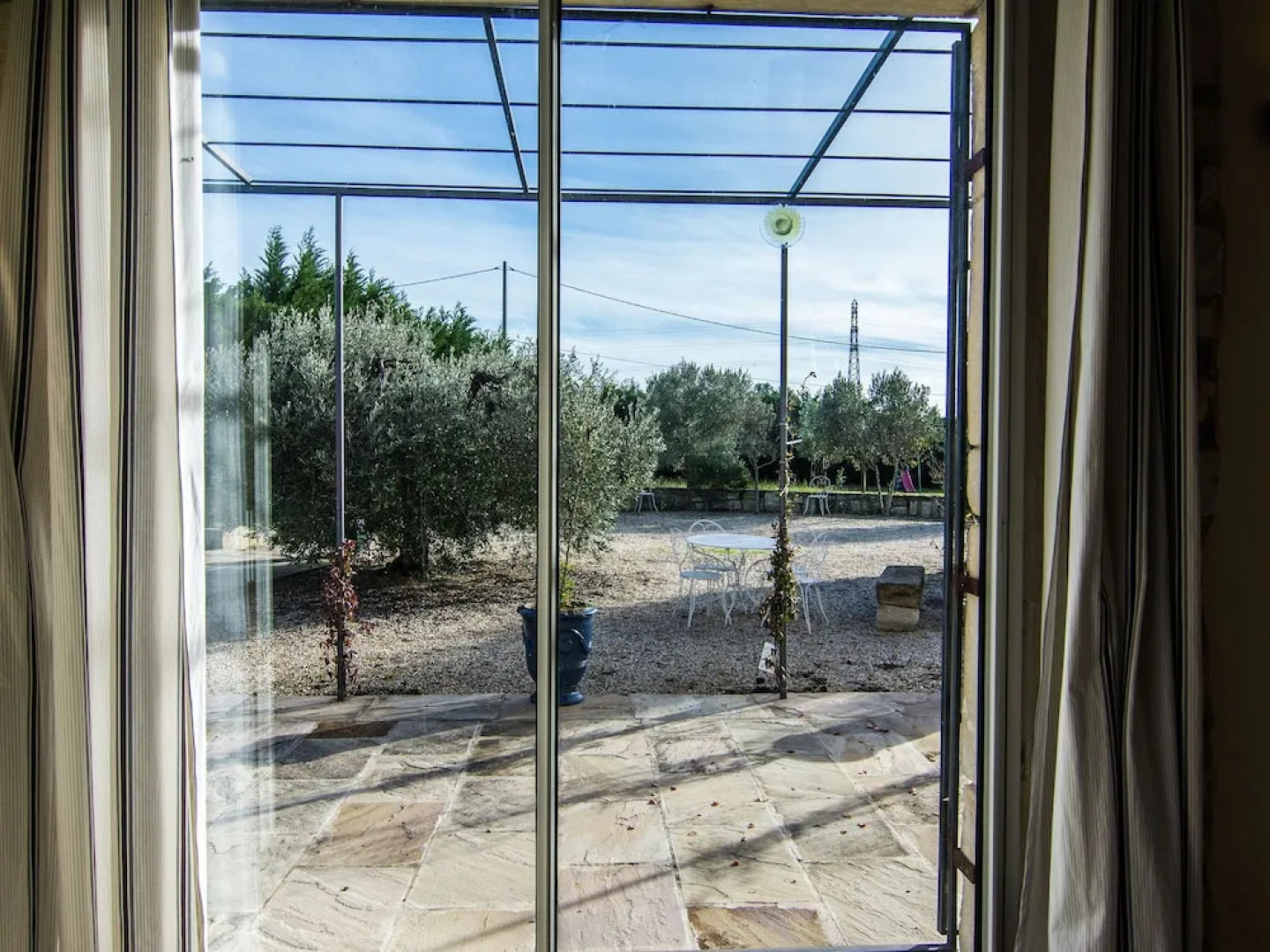 Welcoming Villa with Private Pool in Montfrin