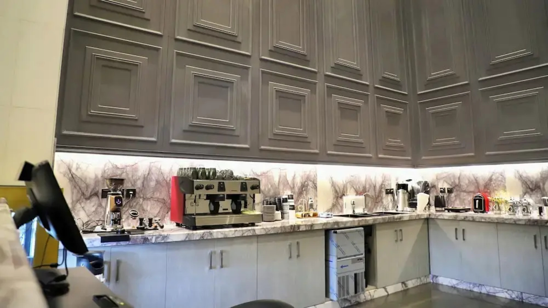 Five seasons Hotel & Spa