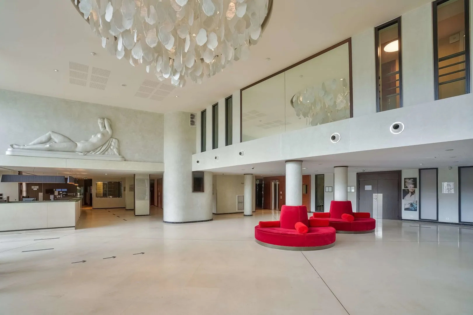 Отель Clarion Paris CDG Airport