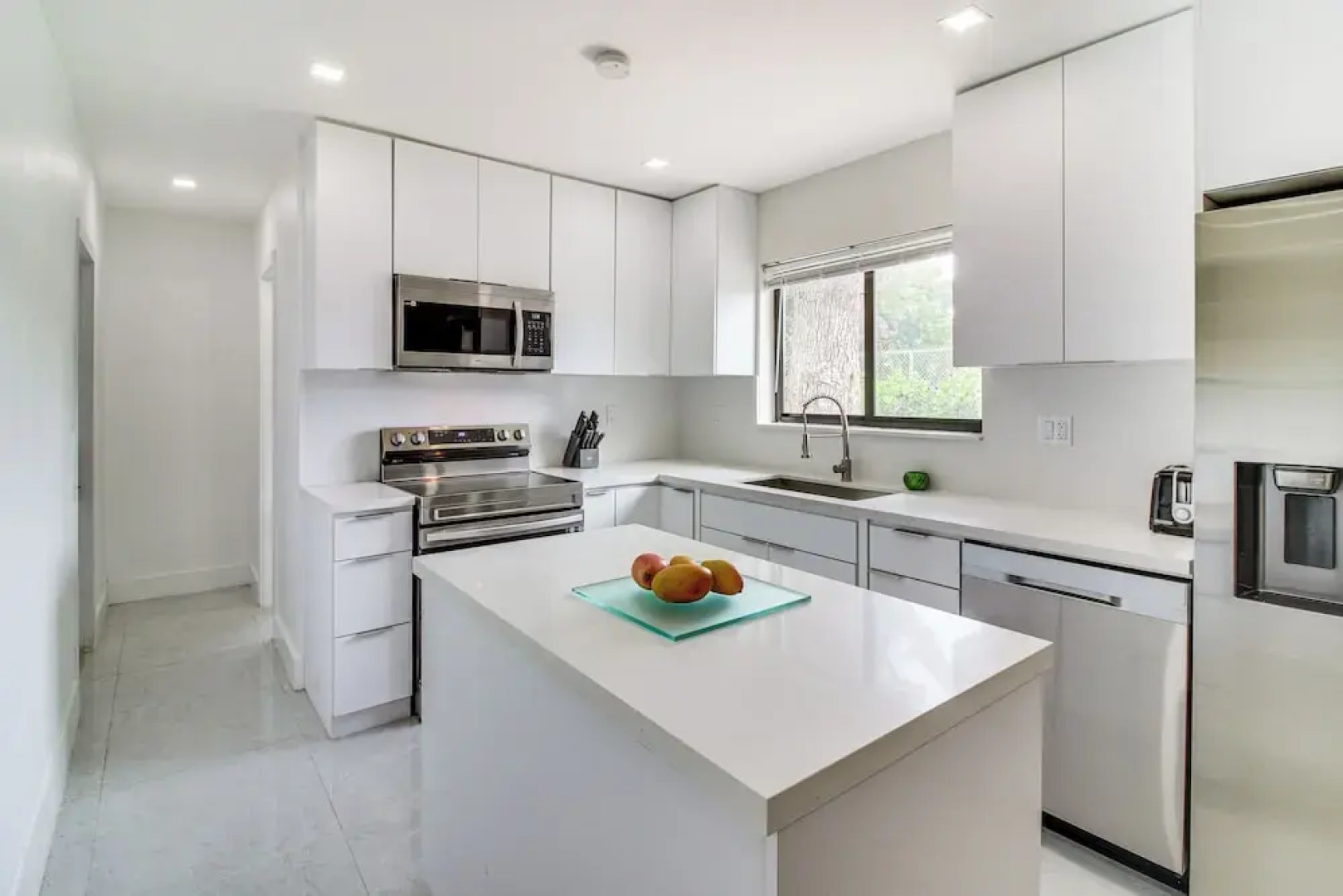 5 Mi to Beach: Group Getaway w/ Yard in Miami