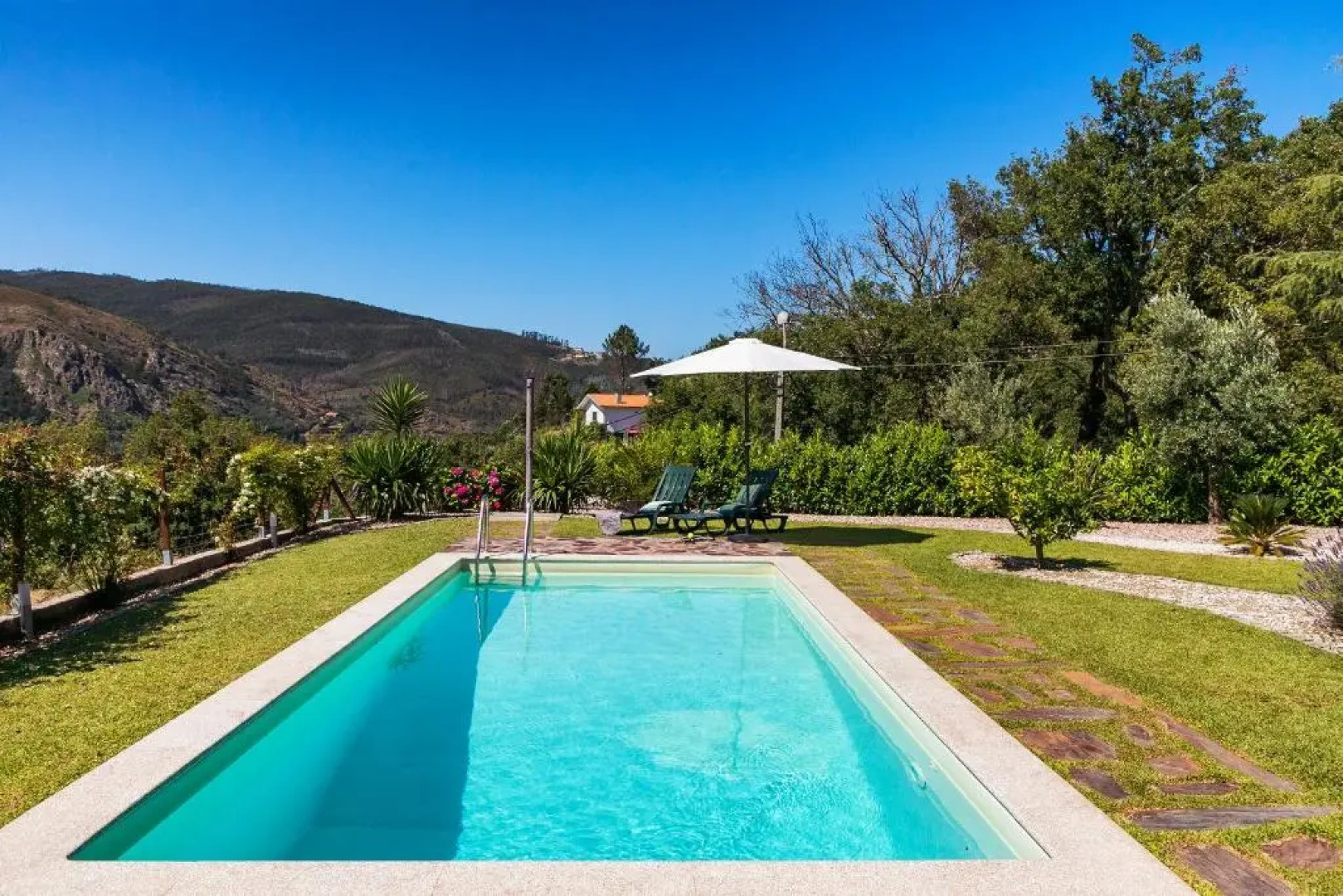 Stunning 3-bed-2-bath villa over Douro River;Porto city - WIFI-sleep 6-10