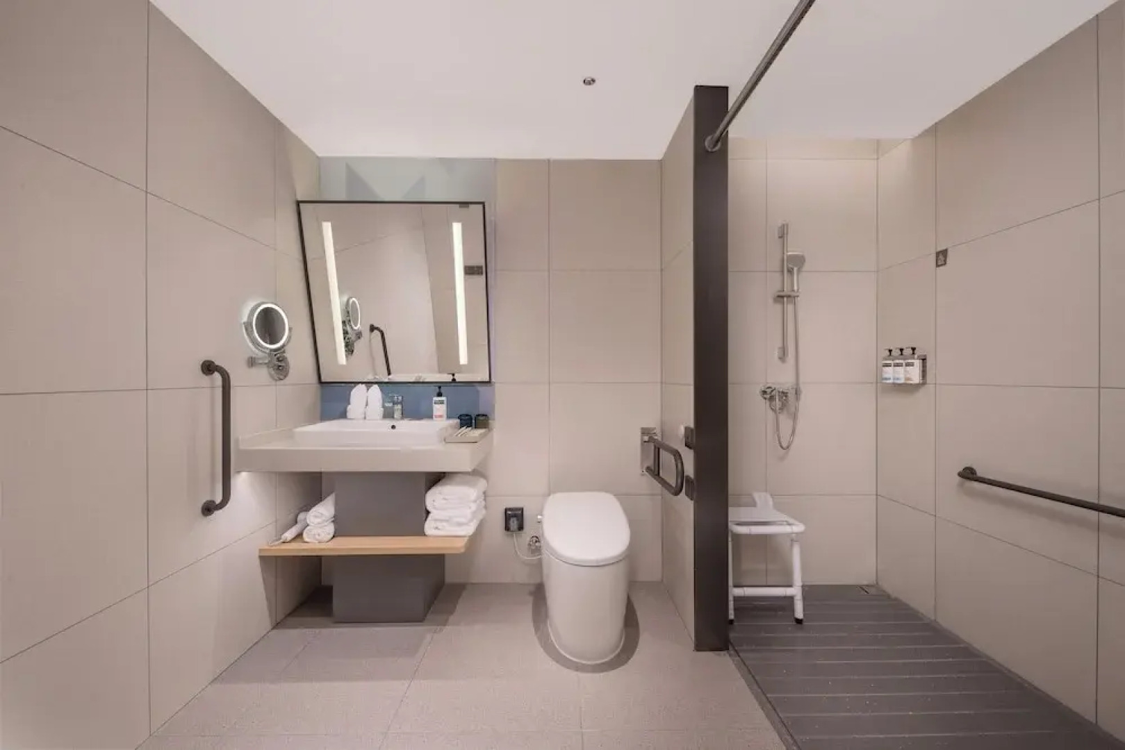 Holiday Inn Express Rizhao Oriental Colorful City by IHG