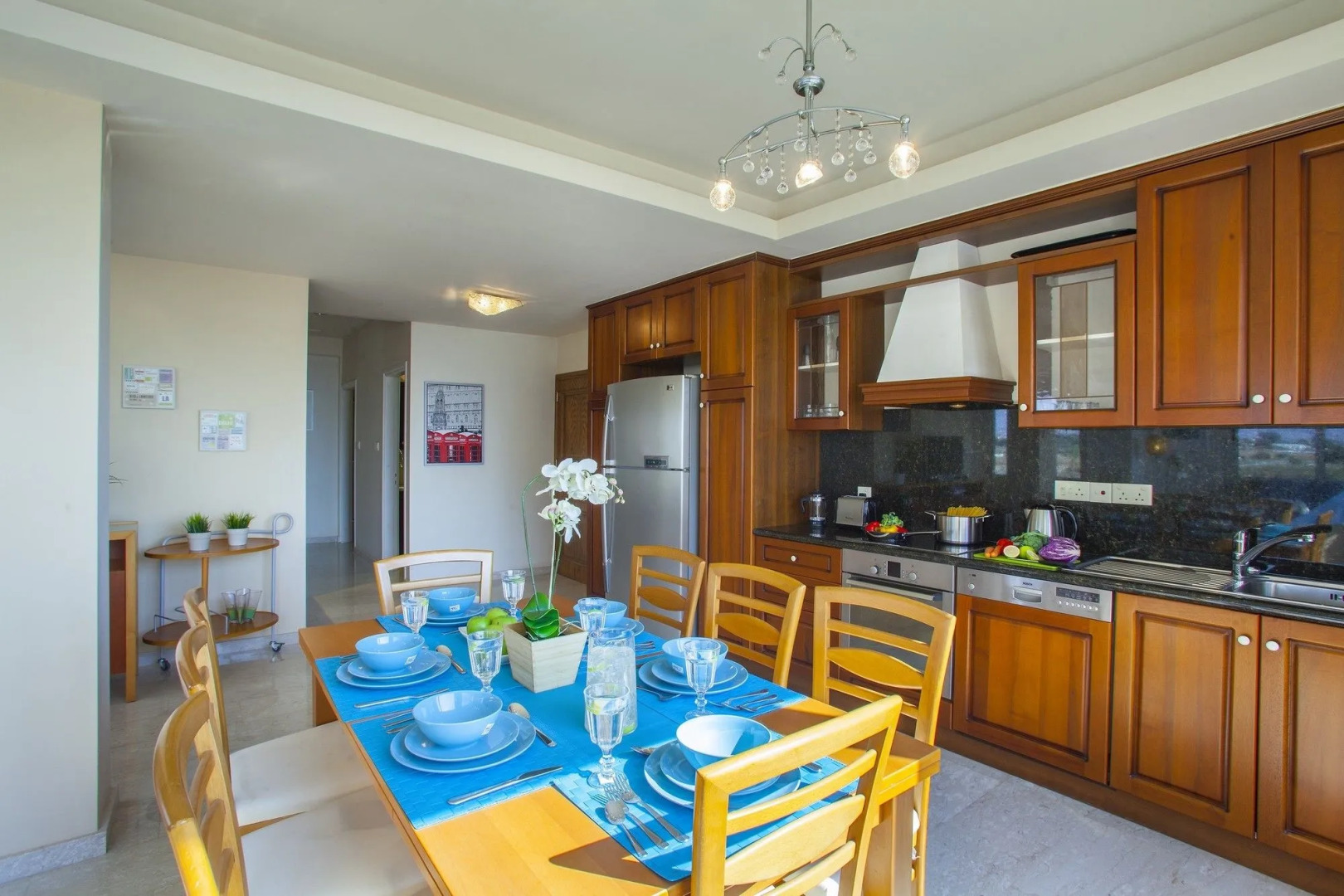 Mackenzie Eftyhia Suite