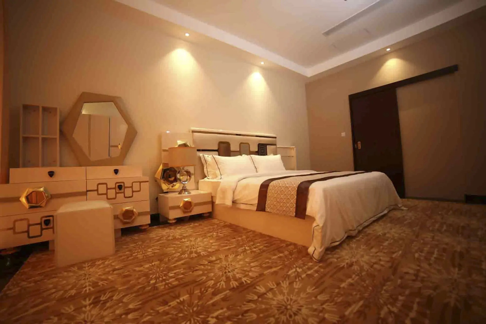 The Grand Mountain Hotel