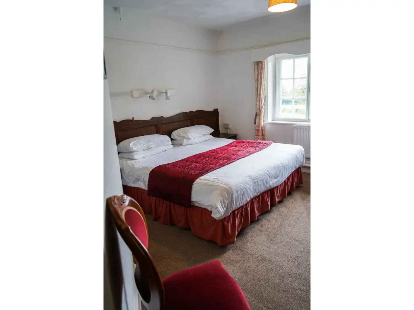 The Fox & Hounds Hotel