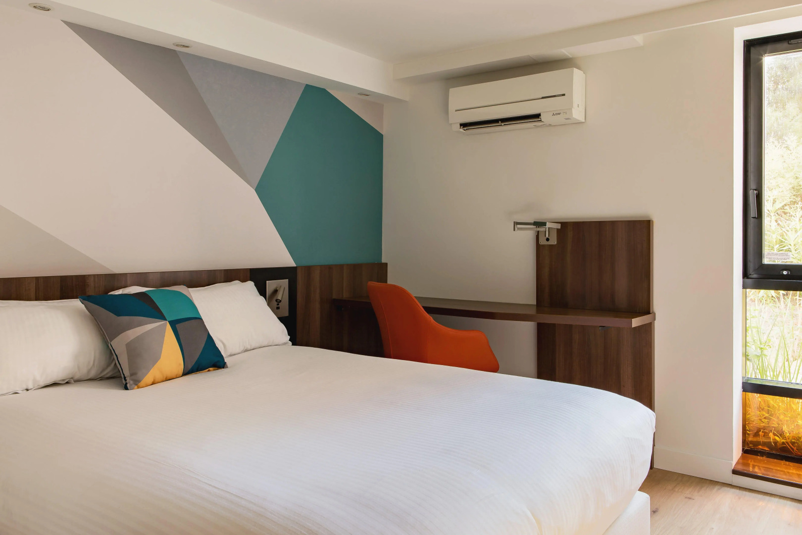 Holiday Inn Express Marseille Airport by IHG