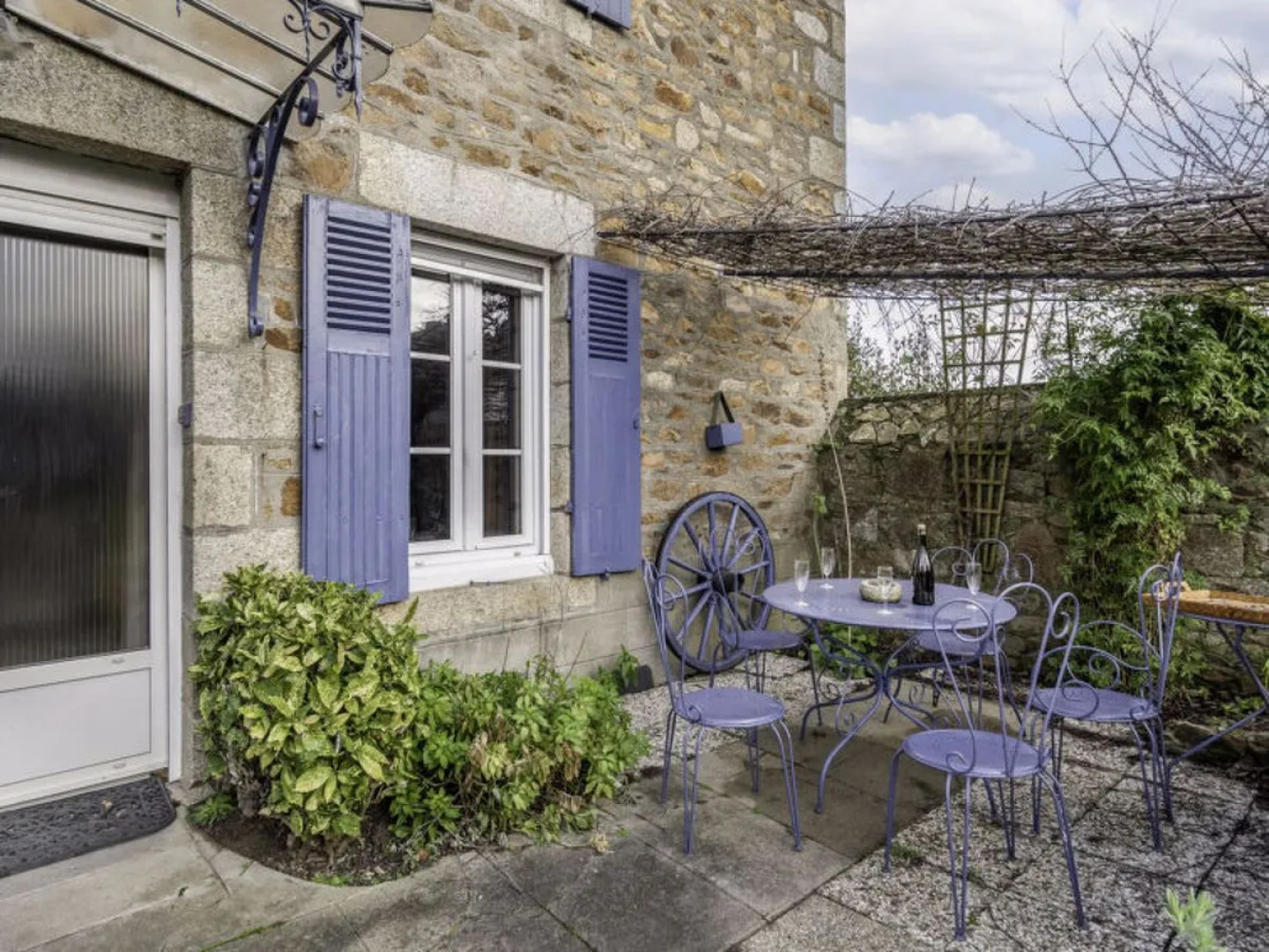 House Les Roses Yffiniac