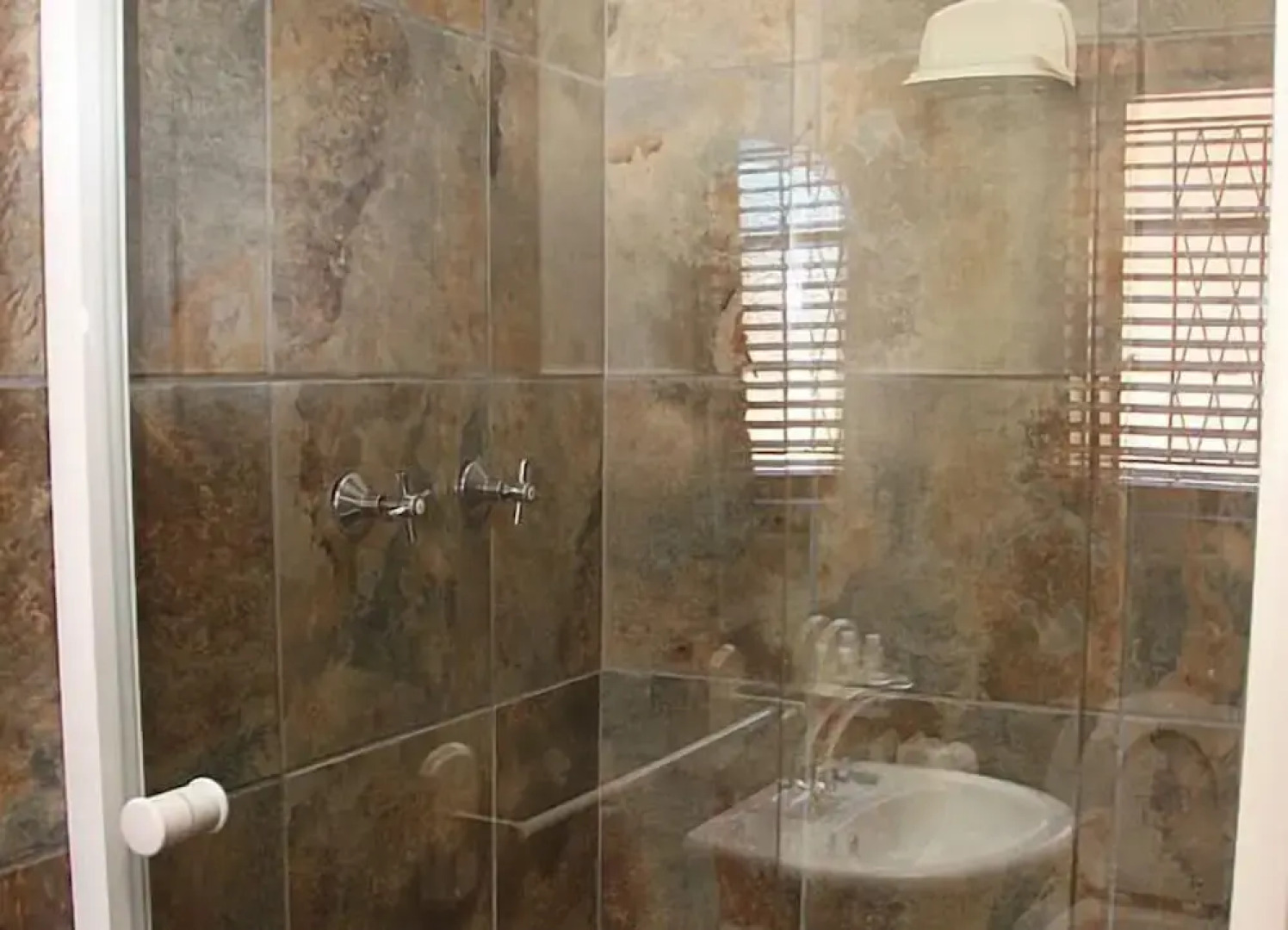 Airport Bed and Breakfast