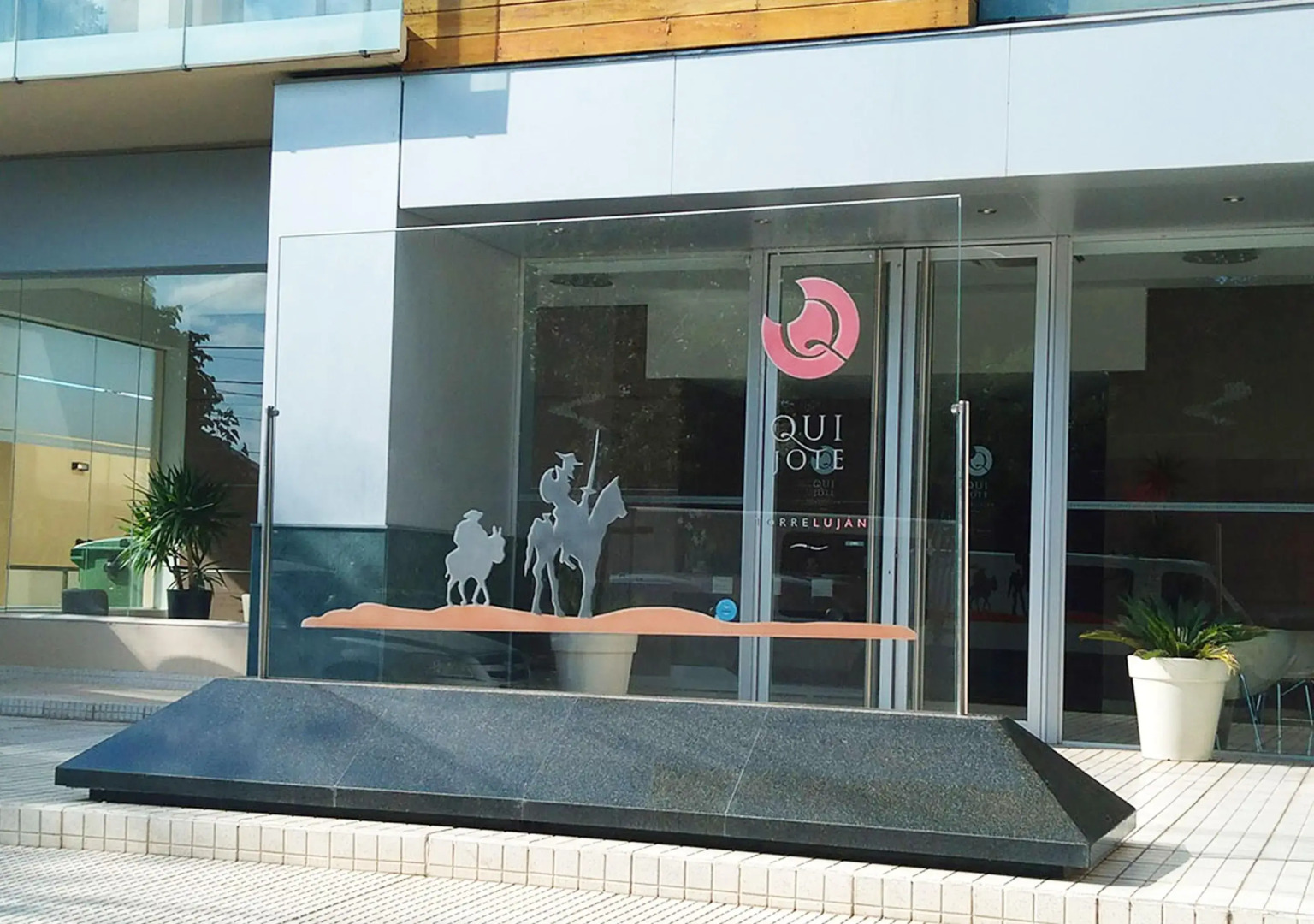 Apart Hotel Quijote by DOT Suites