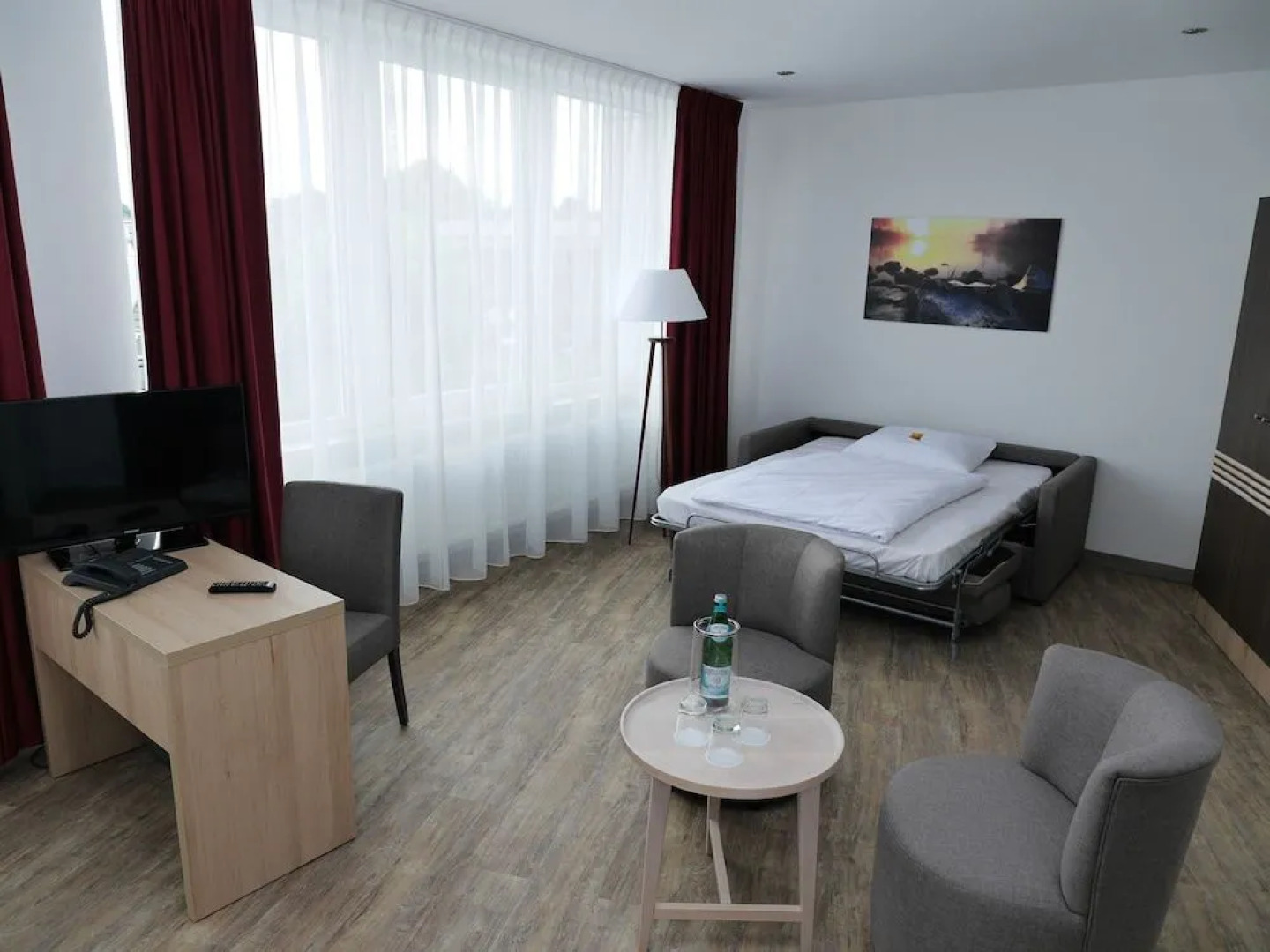Ruhr Inn Hotel & Hostel