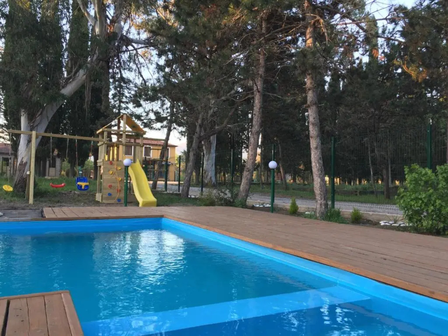 Apartments Lazurniy Bereg