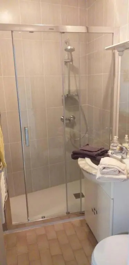 STUDIO CONFORT ET LUMINEUX avec LOGGIA ET PARKING PRIVE