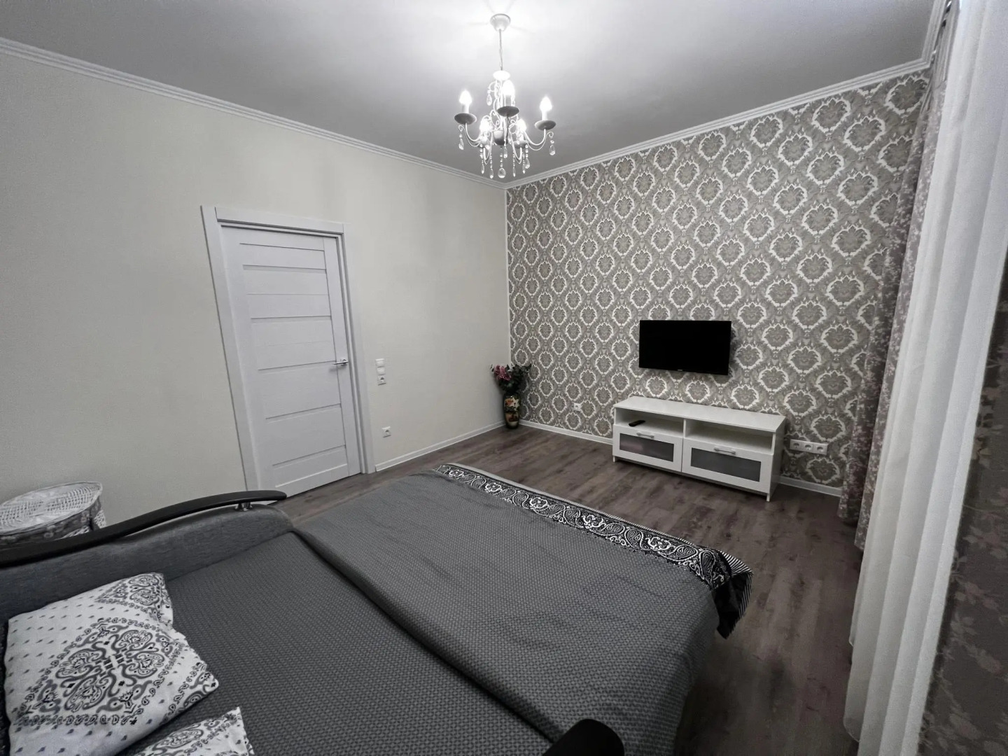 AlexHome (АлексХоум) на улице Алексея Короткова 1