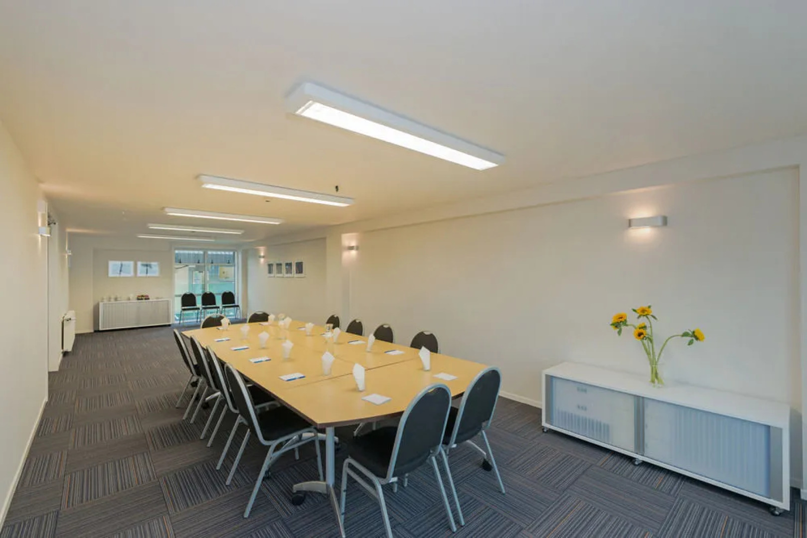 Clarion Suites Ambassador