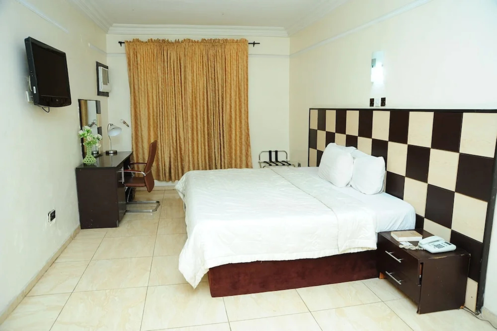 Richton Hotel & Suites