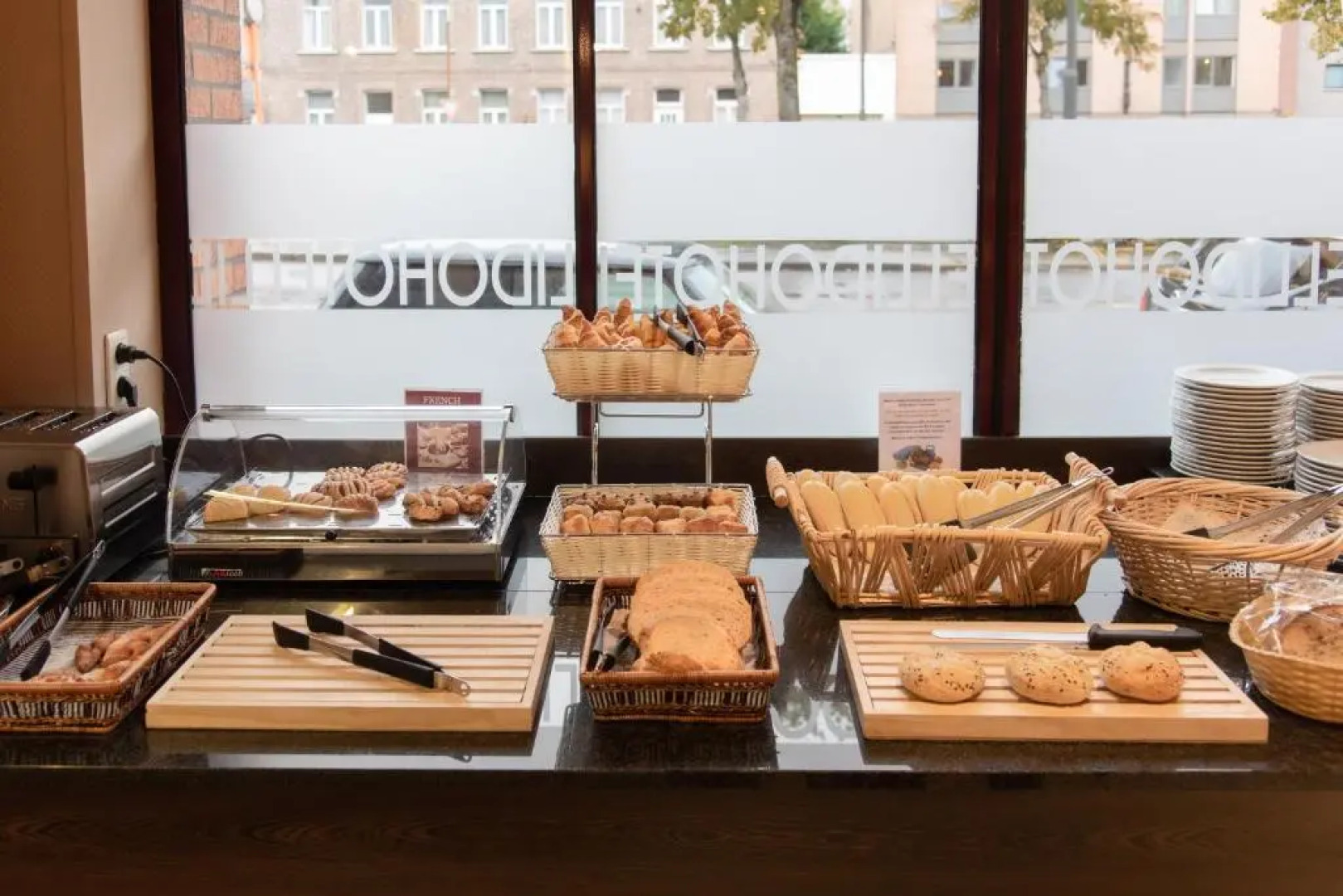 B&B HOTEL Mons Centre