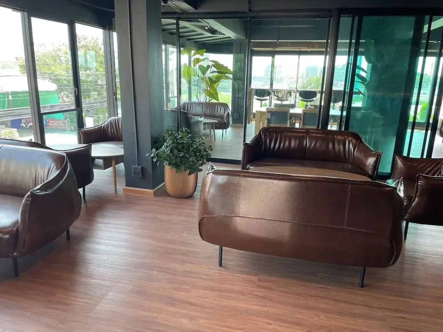 The Bedrooms Maeklong Service Apartment