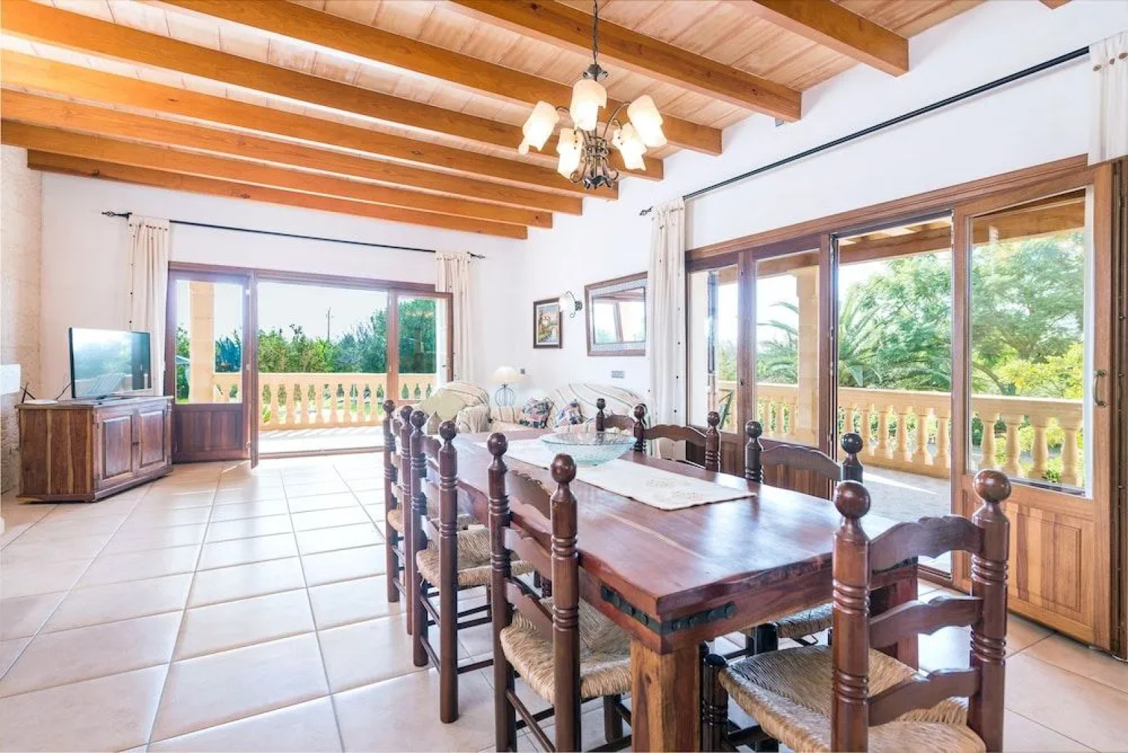 Can Berguins in Buger