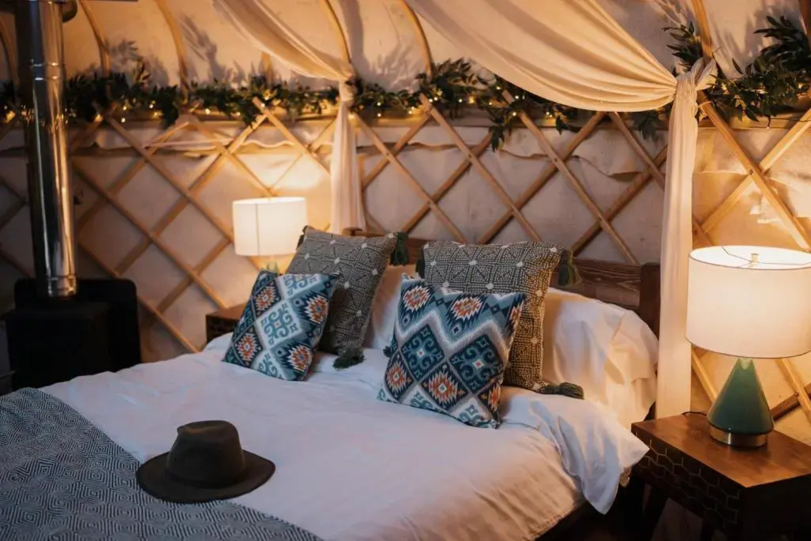 Yurtshire Eavestone Lake