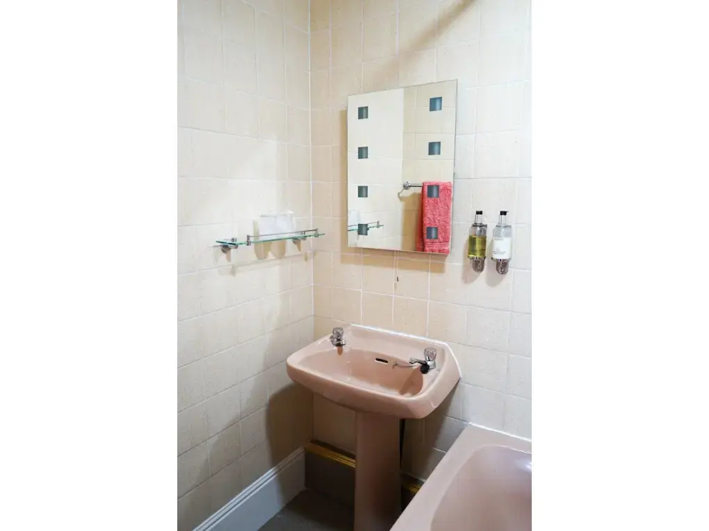 The Fox & Hounds Hotel